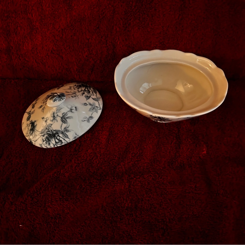 Blue Tolle peppertree Teaware sugar bowl. - Picture 4 of 9